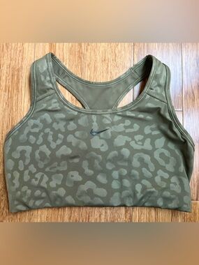 Nike Sports Bra Womens medium  Dri-FIT Racerback Swoosh Activewear green camo